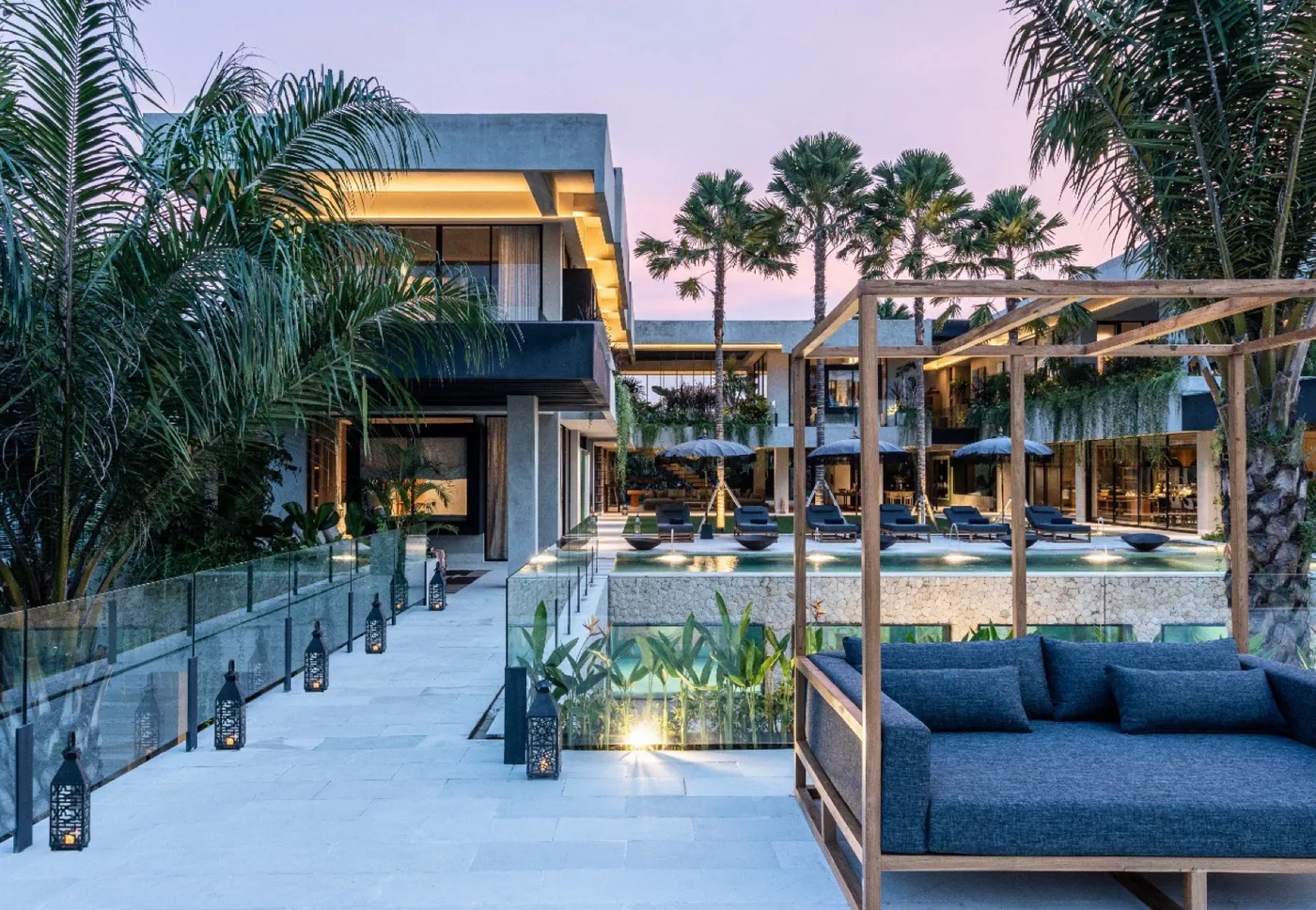V House